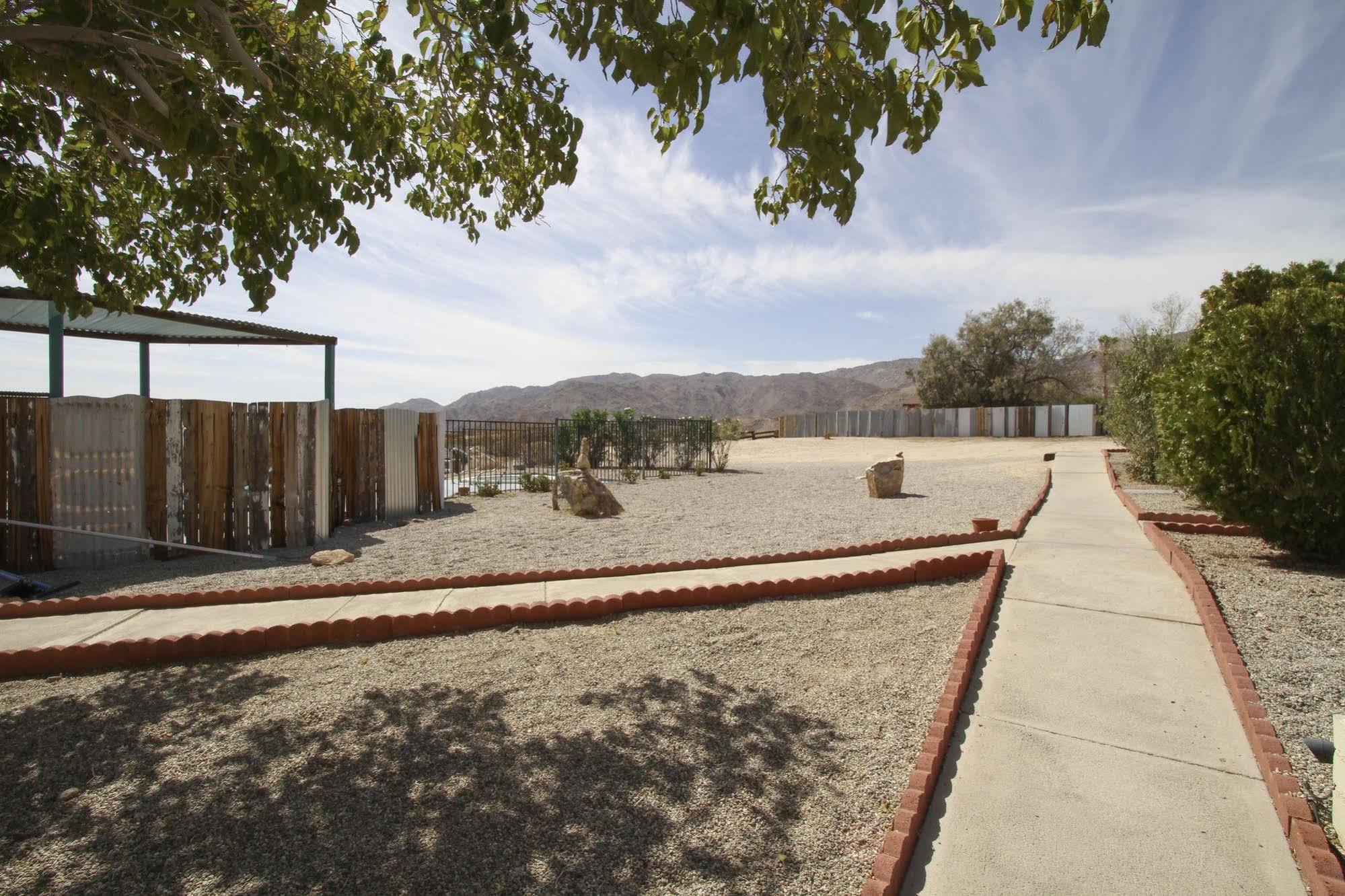 Harmony Motel Twentynine Palms Buitenkant foto